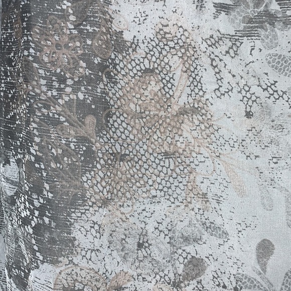 Le Marais Paris silk top - Picture 6 of 12